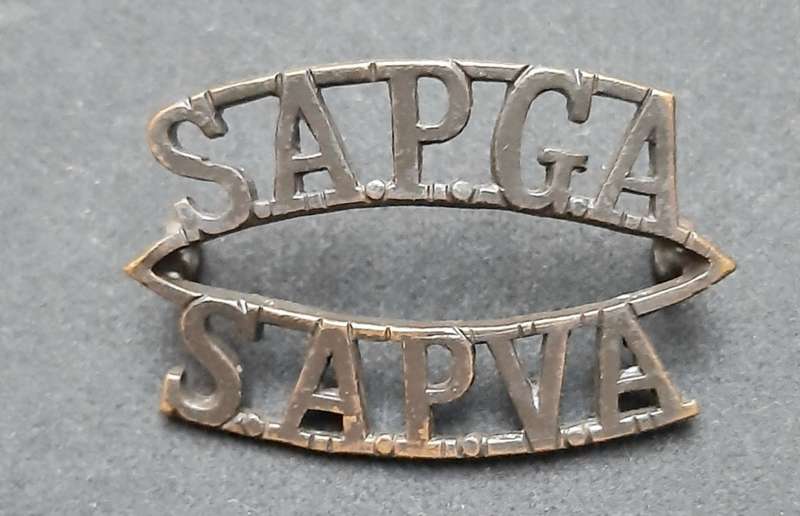 **RARE: Post-1921 South African Permanent Garrison Artillery Shoulder Title w/ Lugs x1 **
