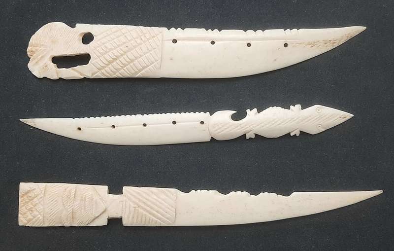 **Lot Mid-20th Century: South African Tribal Carved Bone Letter Openers x3 (16cm).**