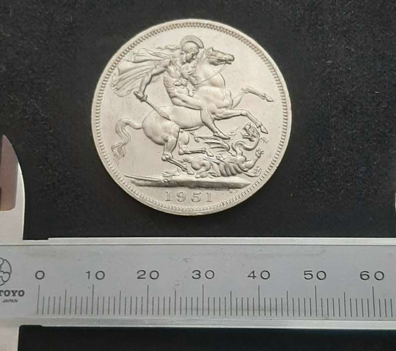 ** Great Britain : 1951 Festival of St. George Commemorative 5 Shilling Coin (VF+).**