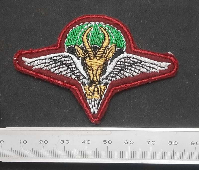 **Border War : 1980s SADF 1 Parachute Battalion Embroidered Beret Badge (Unused).**