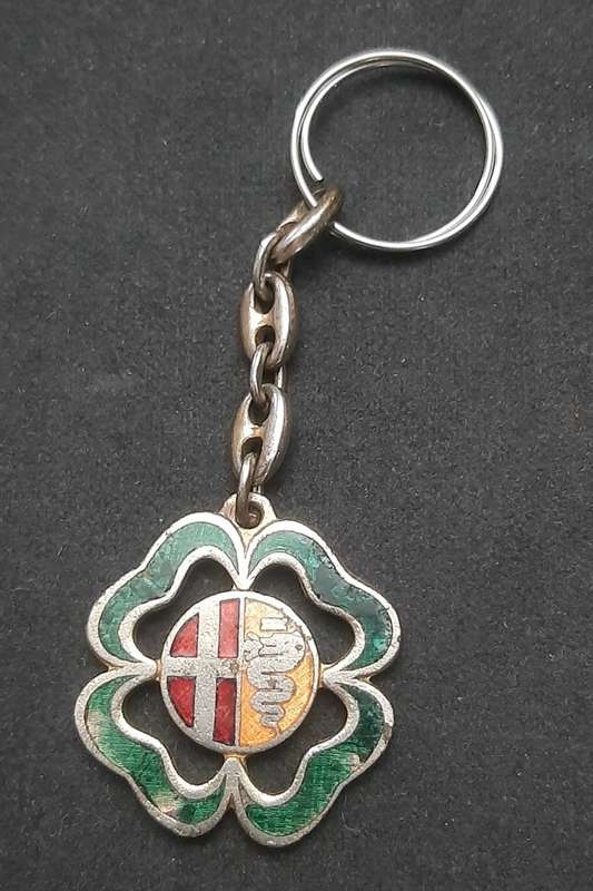 **RARE: 1980s Alfa-Romeo Enamel Inlay Automobile Key-Ring (USED).**