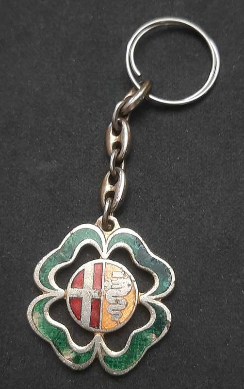 **RARE: 1980s Alfa-Romeo Enamel Inlay Automobile Key-Ring (USED).**