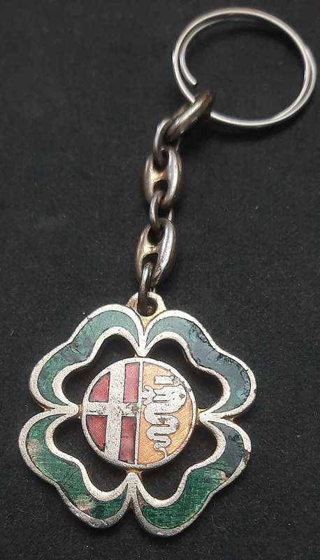 **RARE: 1980s Alfa-Romeo Enamel Inlay Automobile Key-Ring (USED).**