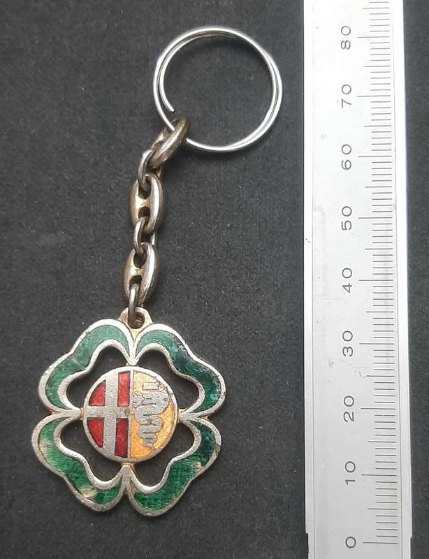 **RARE: 1980s Alfa-Romeo Enamel Inlay Automobile Key-Ring (USED).**