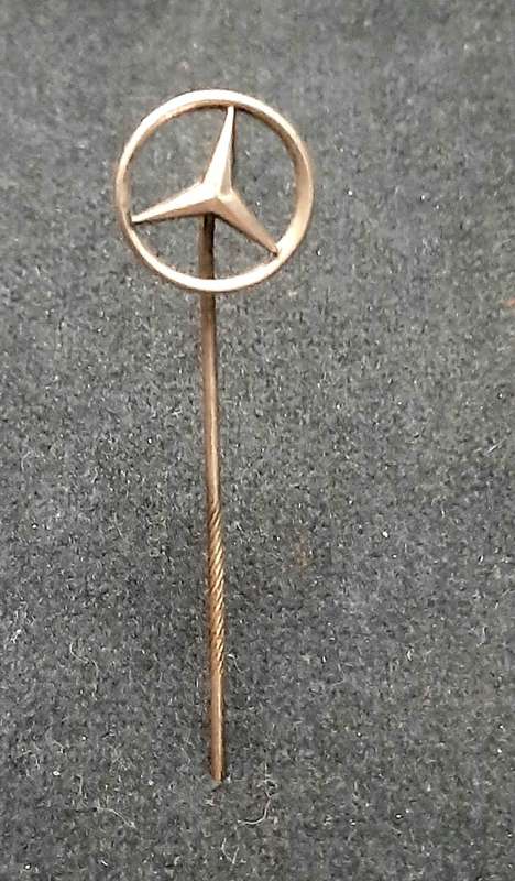 **RARE: 1980s Mercedes-Benz .800 Silver Tie Pin (6.5 cm).**