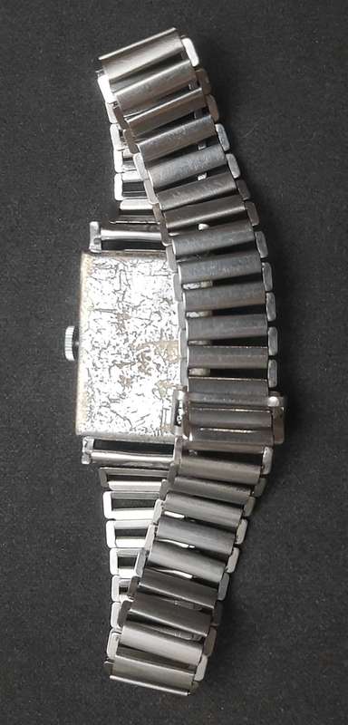 **WW2 : 1940s Roamer 'Standard ' Swiss 15 Jewel Tank Watch w/ Bonklip Bracelet ( TESTED).**
