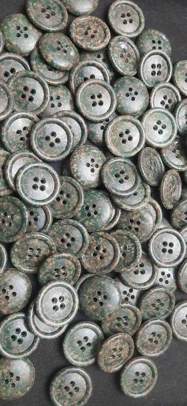 **BID PER BUTTON- 1980s SAP Camouflage Bush Jacket Large Buttons (x 100)**