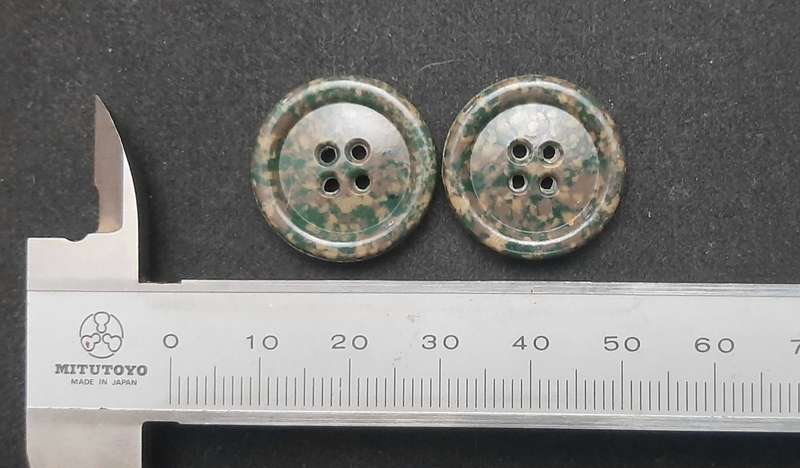 **BID PER BUTTON- 1980s SAP Camouflage Bush Jacket Large Buttons (x 100)**