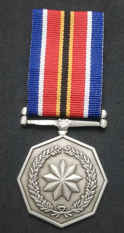 ** 2004 SANDF : General Service Medal w/ Ribbon (Numbered) .**