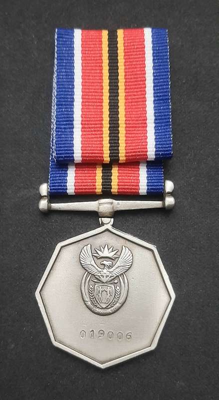 ** 2004 SANDF : General Service Medal w/ Ribbon (Numbered) .**