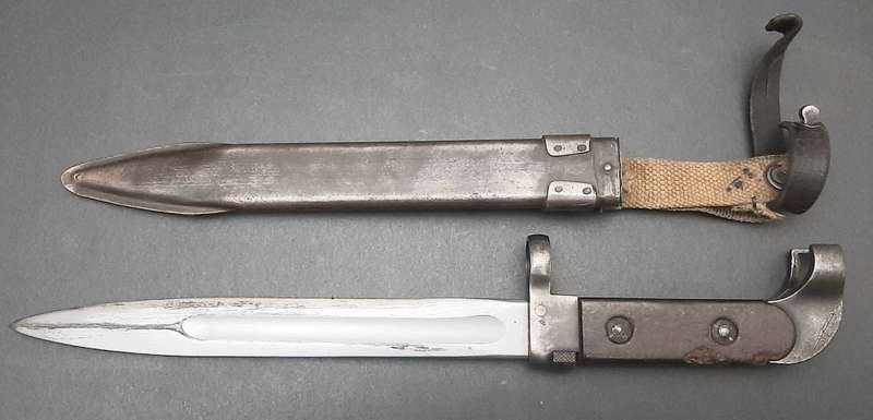**RARE: 1960s Russian Type I AK47 Bayonet w/ Scabbard & Frog Assemblage .**