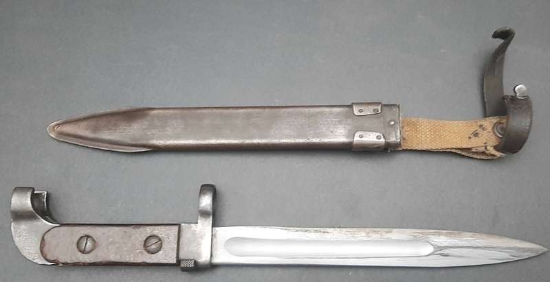 **RARE: 1960s Russian Type I AK47 Bayonet w/ Scabbard & Frog Assemblage .**