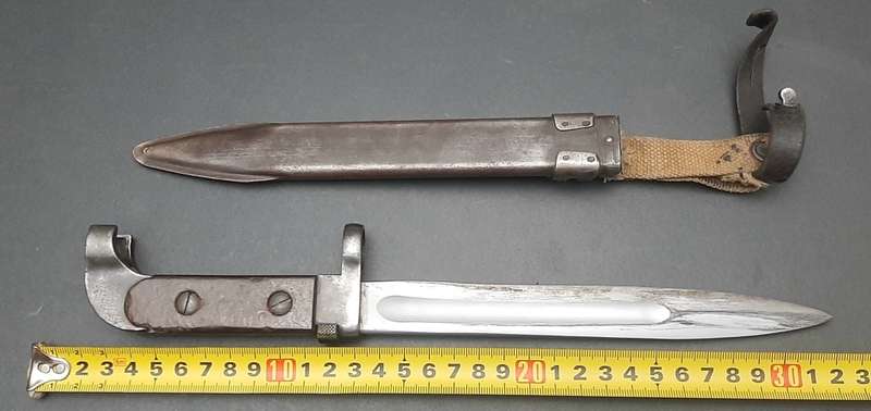 **RARE: 1960s Russian Type I AK47 Bayonet w/ Scabbard & Frog Assemblage .**