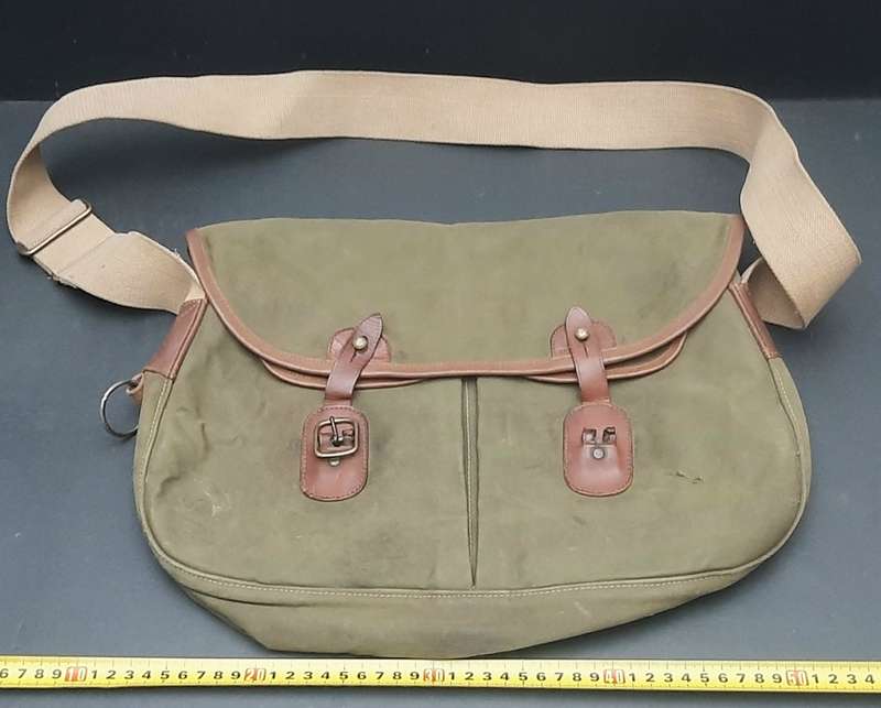 1950s British Army Officer's Private-Purchase Haversack with Strap (41cm)