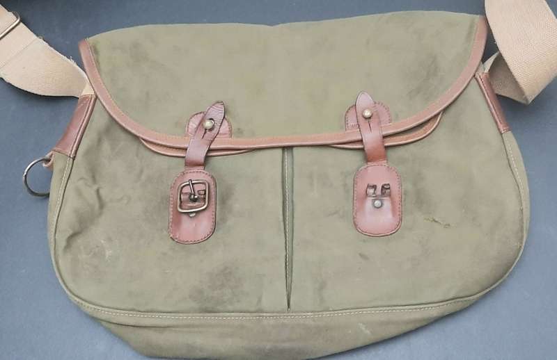 1950s British Army Officer's Private-Purchase Haversack with Strap (41cm)