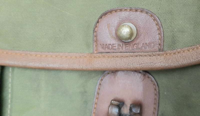 1950s British Army Officer's Private-Purchase Haversack with Strap (41cm)