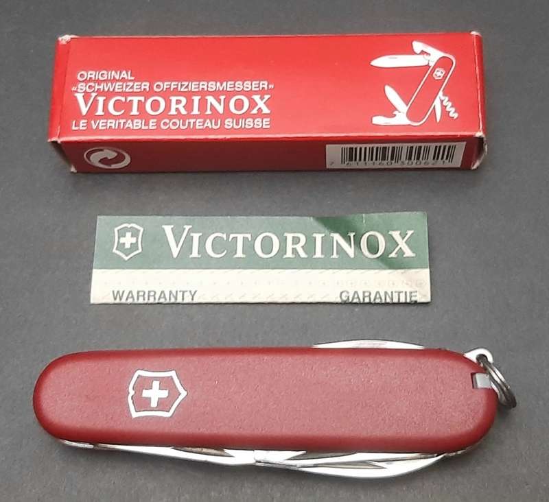 **BID PER ITEM : Victorinox Swiss Army Knife in Box w/ Paperwork ( 8 - Function).**