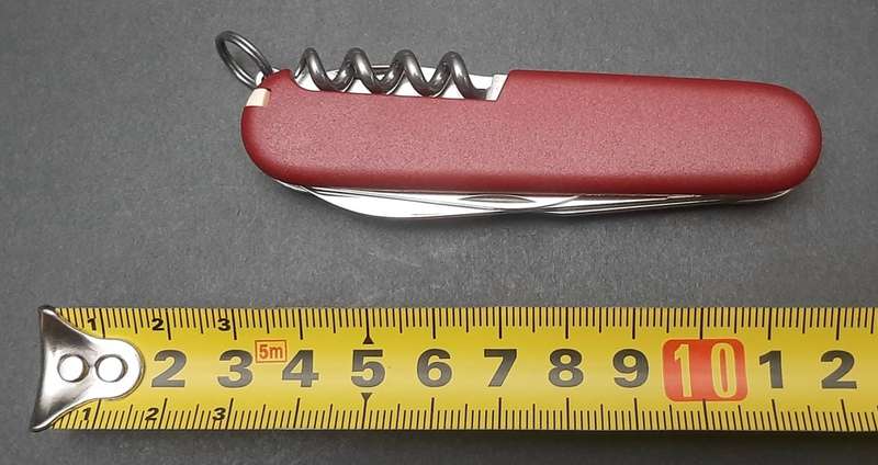 **BID PER ITEM : Victorinox Swiss Army Knife in Box w/ Paperwork ( 8 - Function).**