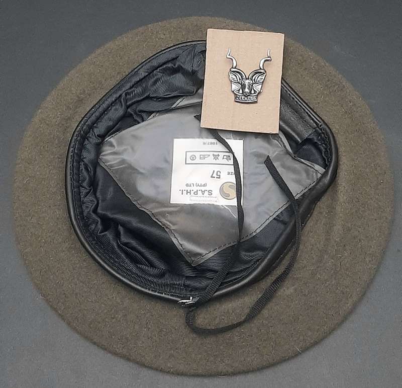 **Border War : 1980s SWATF Unissued Area Force Beret & Badge  (Medium).**