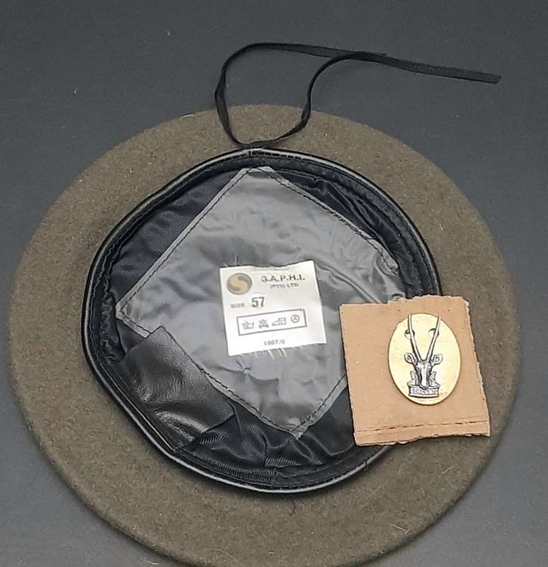 **Border War : 1980s SWATF Unissued HQ Beret w/ Badge & Stabilizer (Medium).**
