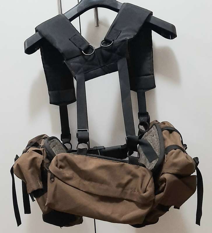 **Border War : 1980s SADF Parachute Nutria Bataleur 90 Webbing Assembly**