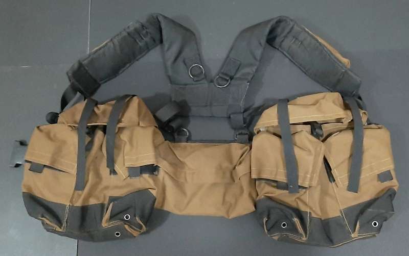 **Border War : 1980s SADF Parachute Nutria Bataleur 90 Webbing Assembly**