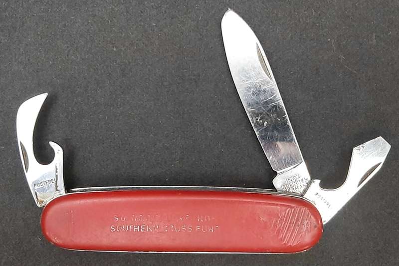 **Border War : 1980s SADF Southern Cross Fund Pocket Knife ( Solingen).**.**