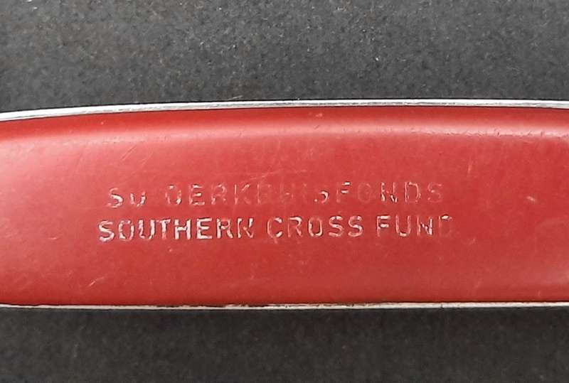**Border War : 1980s SADF Southern Cross Fund Pocket Knife ( Solingen).**.**
