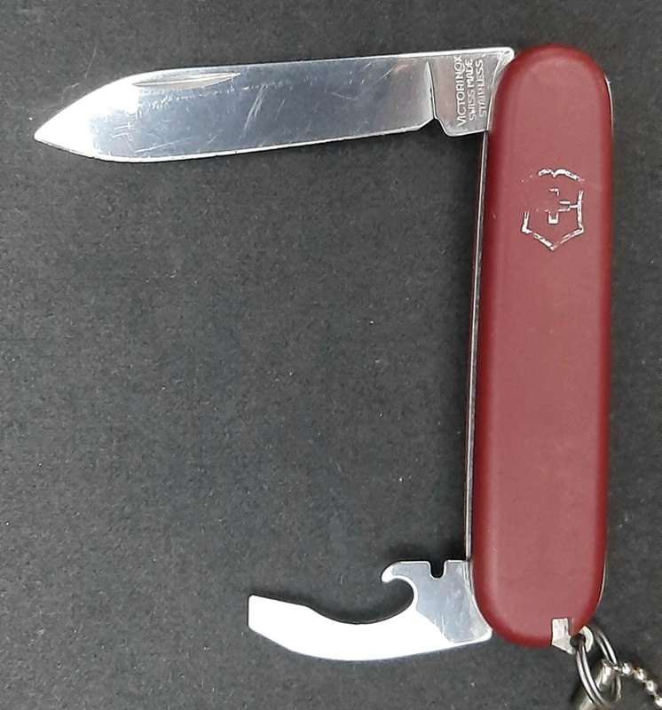 ** 1990s Victorinox 'Swiss Army' Pocket Knife 2-Function .**
