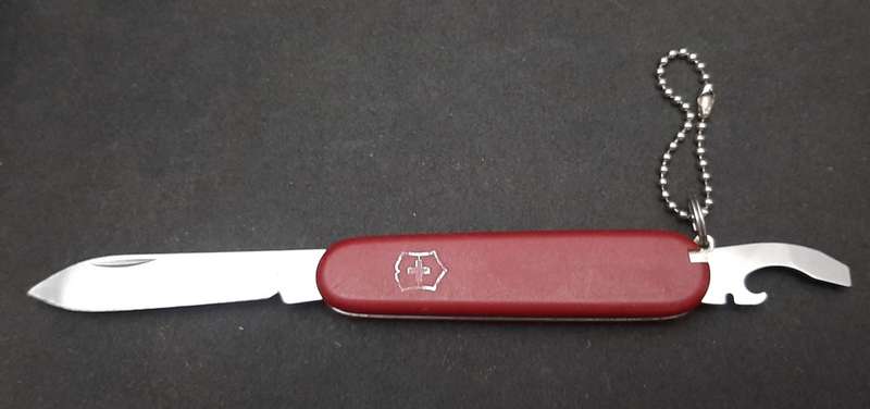 ** 1990s Victorinox 'Swiss Army' Pocket Knife 2-Function .**