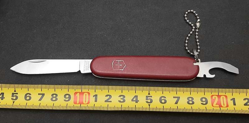 ** 1990s Victorinox 'Swiss Army' Pocket Knife 2-Function .**