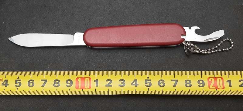** 1990s Victorinox 'Swiss Army' Pocket Knife 2-Function .**