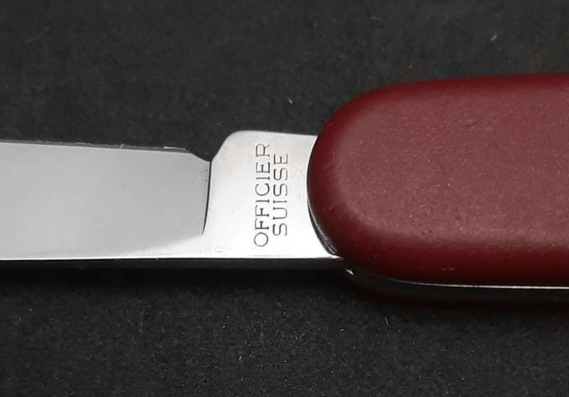 ** 1990s Victorinox 'Swiss Army' Pocket Knife 2-Function .**
