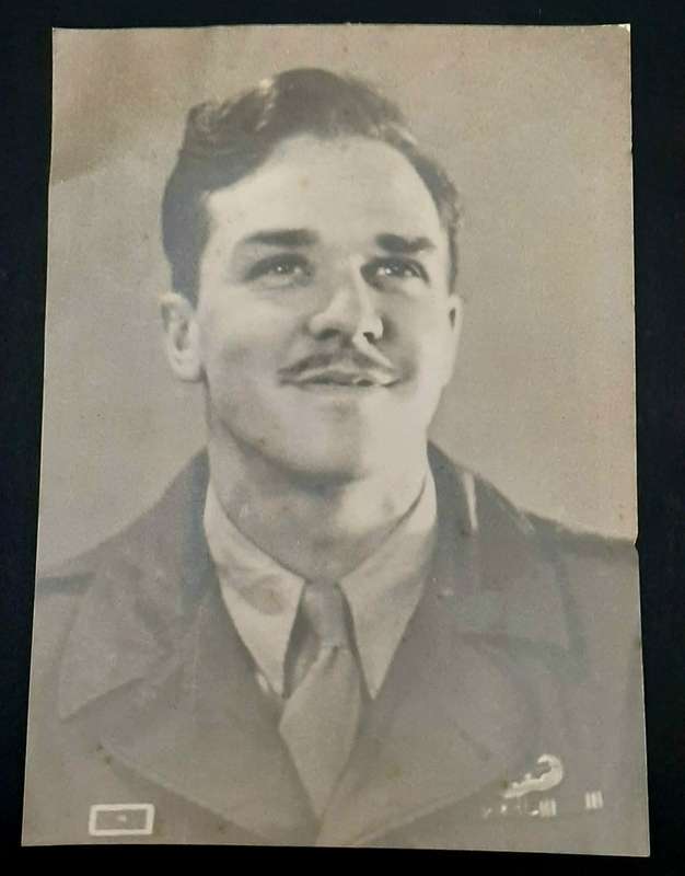 **WW2: U.S. Army Military Policeman B/W Photographic Portrait (21cm x 17cm)**