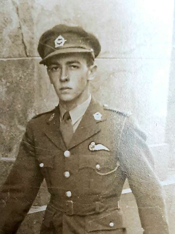 **WW2: SAAF Air Observer Serviceman in Egypt Photograph (Alexandria).**