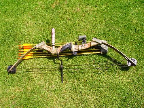 Beautiful Recurve Compound Bow for sale - Excellent condition!