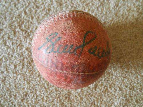 SHAUN POLLOCK SIGNED CRICKET BALL
