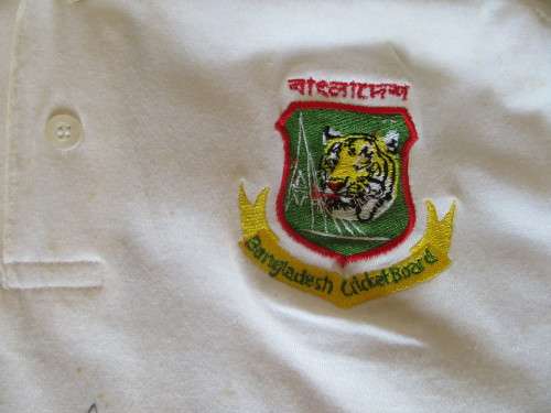 2002/03 BANGLADESH SIGNED CRICKET GOLF SHIRT