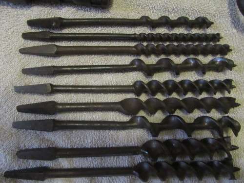 VINTAGE CARPENTERS BRACE WITH 9 AUGER BITS