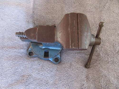 WENLIC 430 SWIVEL MOUNT BENCH VICE