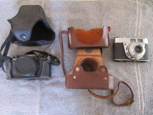 2 CAMERAS