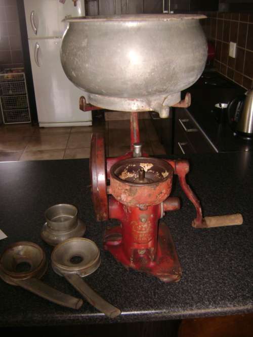 OLD LISTER MILK SERERATOR - SEE PICTURES