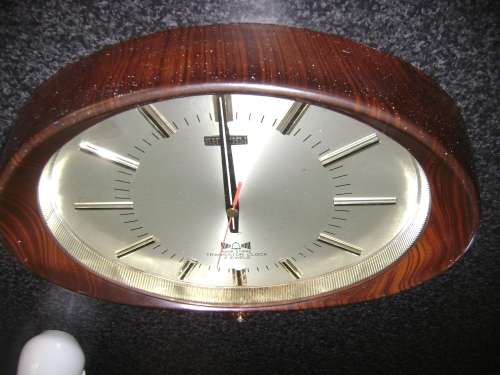 VINTAGE RHYTHM HOUR STRIKE TRANSISTER CLOCK - 4 JEWELS MADE JAPAN