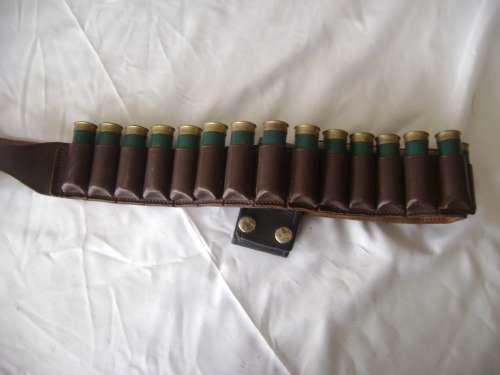 GUN BELT IN VERY GOOD CONDITION - SEE PICTURES