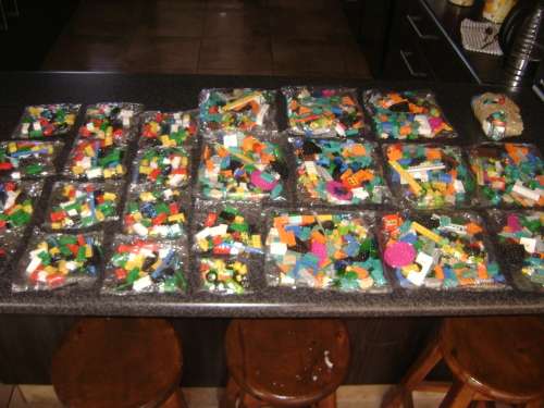 25 SEALED PACKETS OF LEGO PIECES
