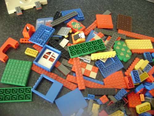 lego pieces and platforms