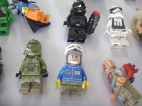 79X LITTLE LEGO MEN