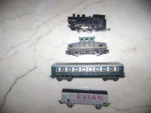 LIMA TRAIN, TRACK TESTER, COACH, GOODS WAGON AND 25 RAILS.