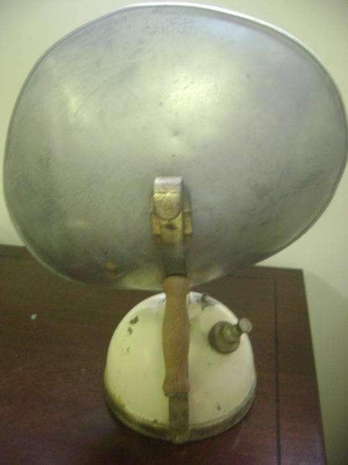 THIS VINTAGE PRIMAS PARIFFIN HEATER