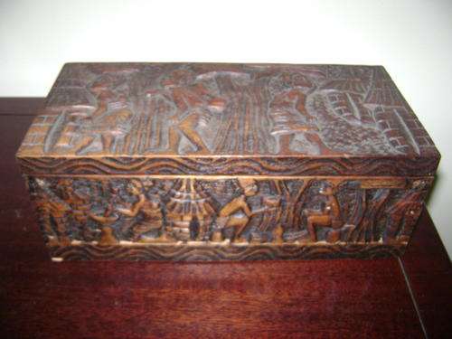 THIS OLD AFRICAN CARVED JEWELERY BOX IN GOOD CONDITION